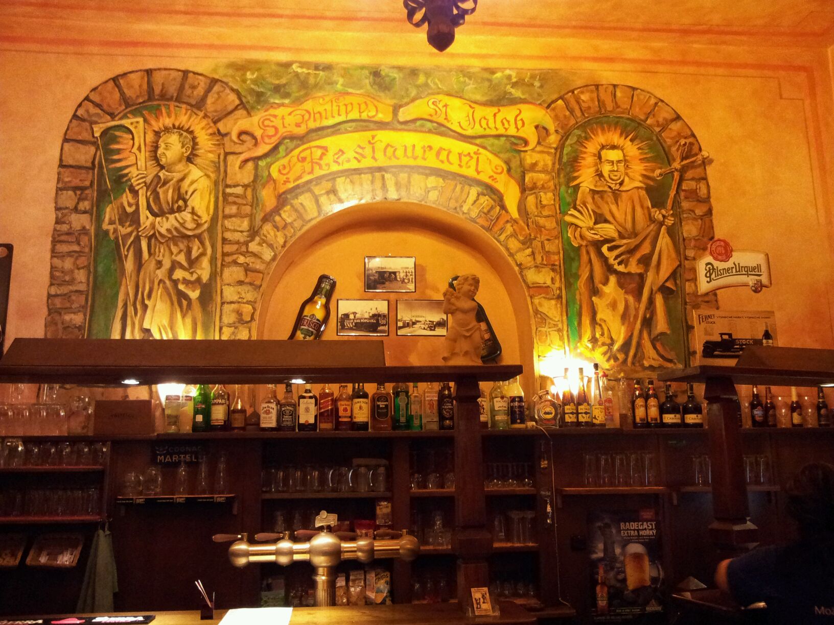 bar